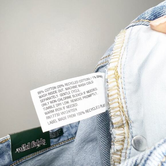 WILD FABLE Super High-Rise Curvy Tapered Denim Jean Distressed Womens Size 2 NWT - Picture 10 of 11